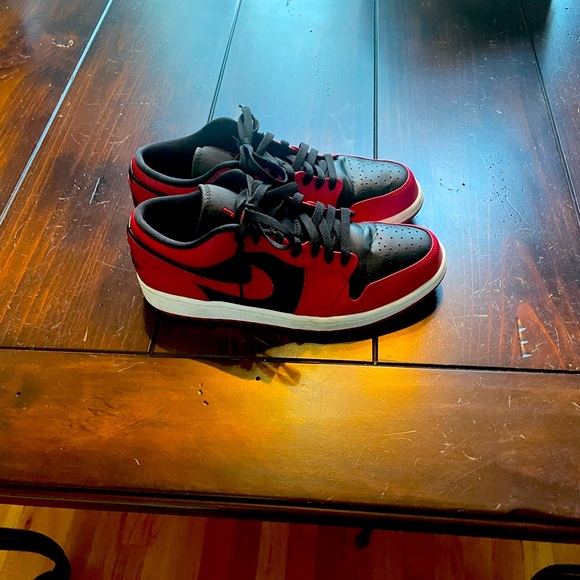 Nike Air Jordan 1 Low - Picture 1 of 4